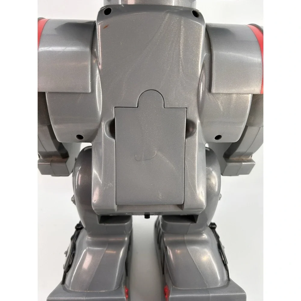 Vintage Toymax R.A.D. 4.0 Radio Controlled Robot Voice Command RAD W/ Remote
